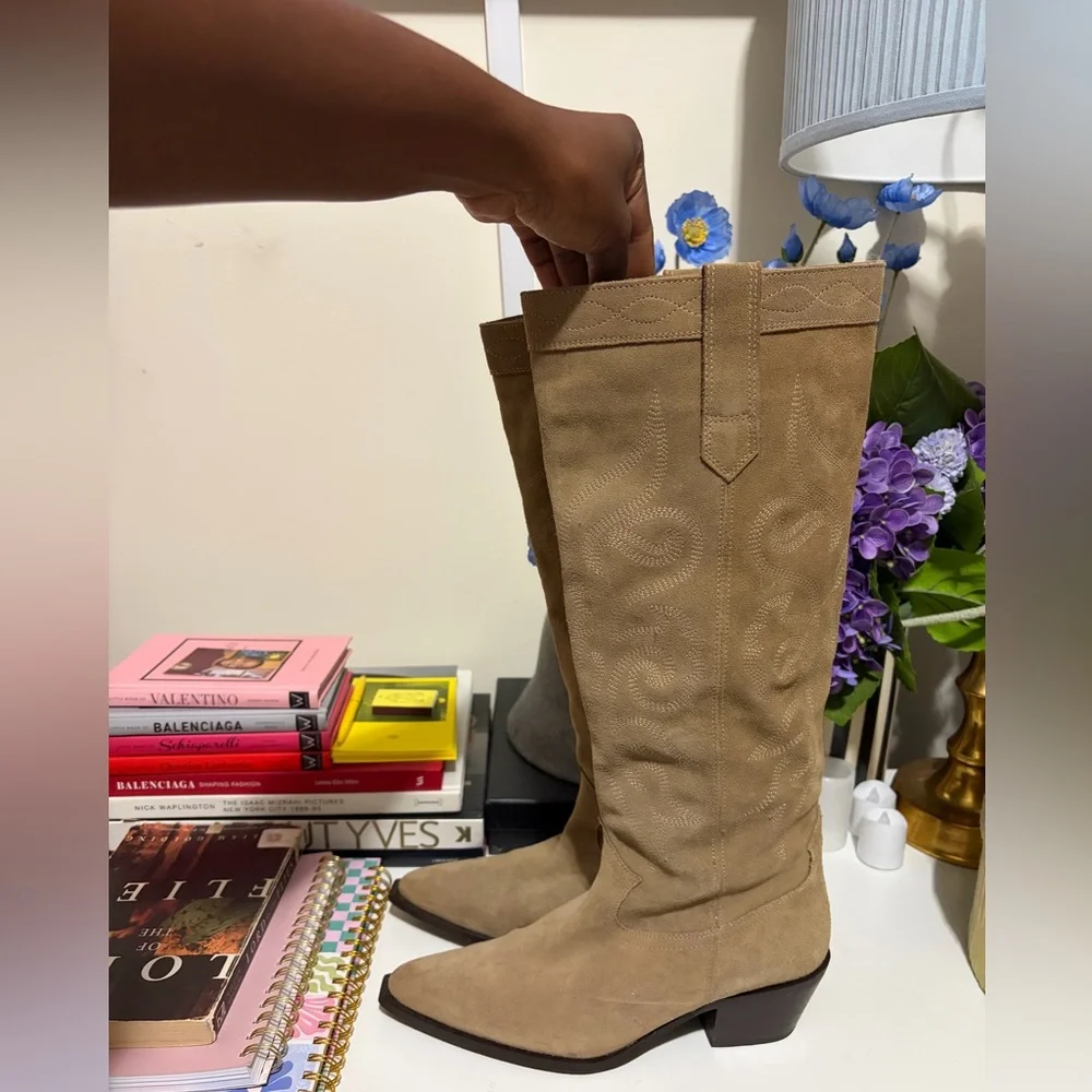 Zara Women’s Knee-High Suede cowboy Boots in Tan